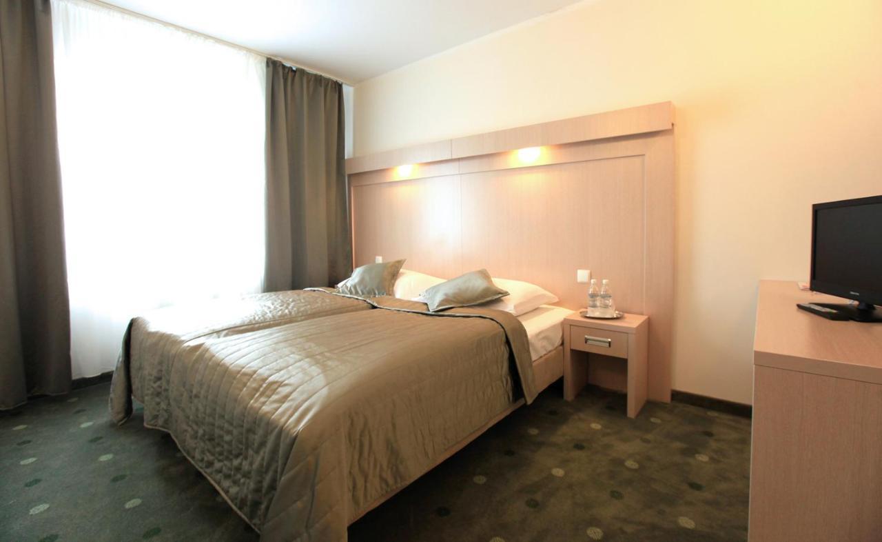 Hotel Cieplice Jelenia Góra Buitenkant foto