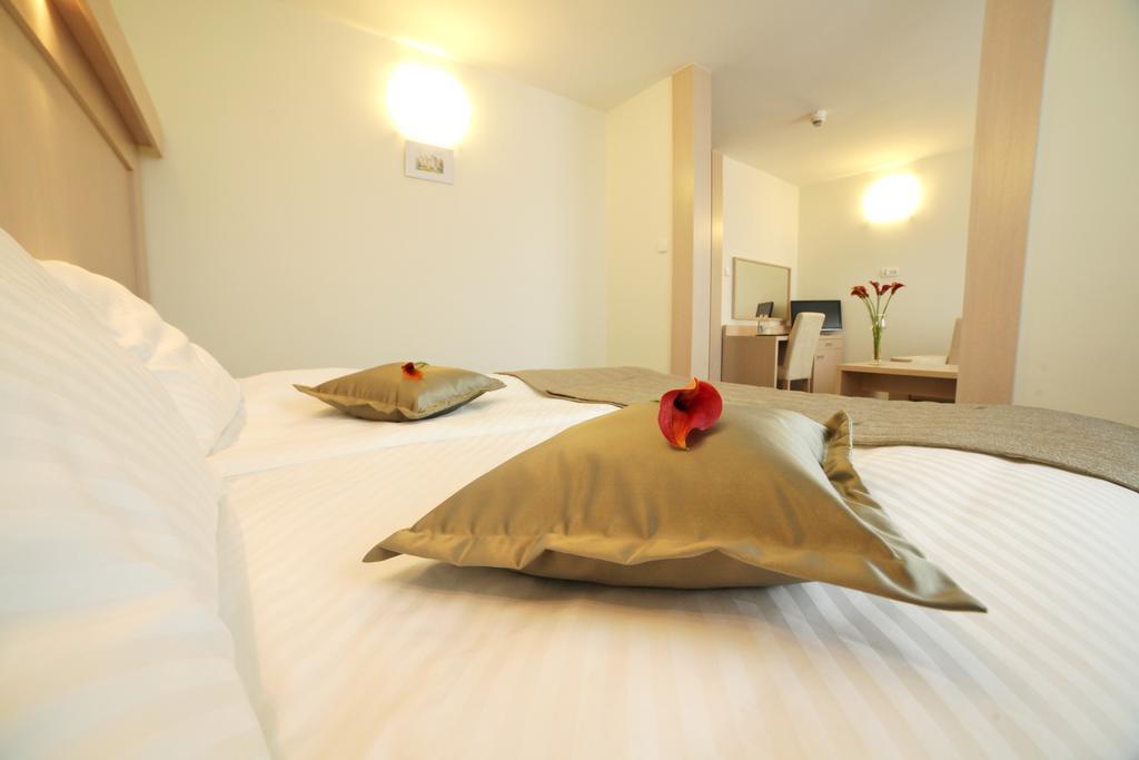 Hotel Cieplice Jelenia Góra Kamer foto