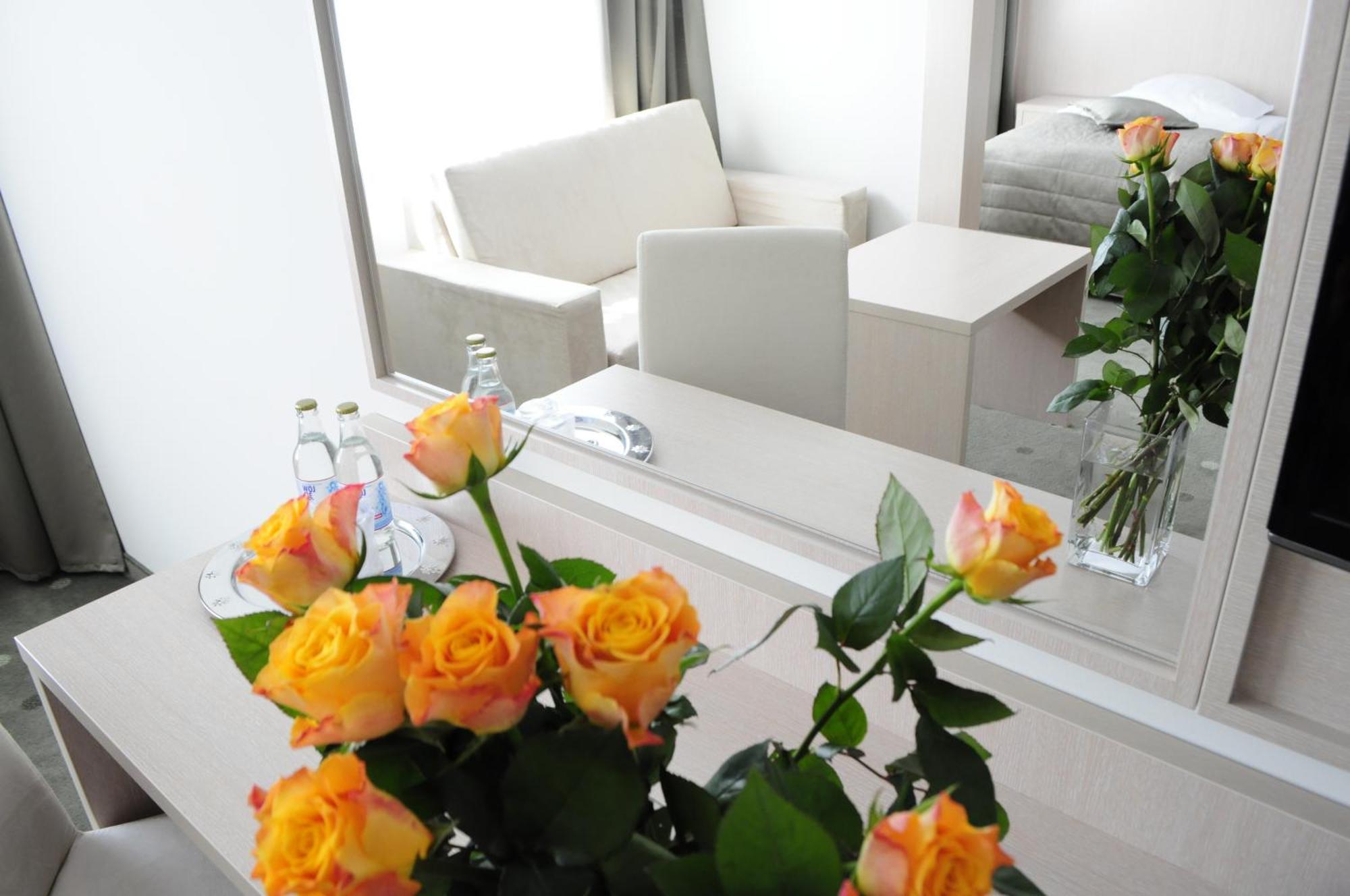 Hotel Cieplice Jelenia Góra Kamer foto