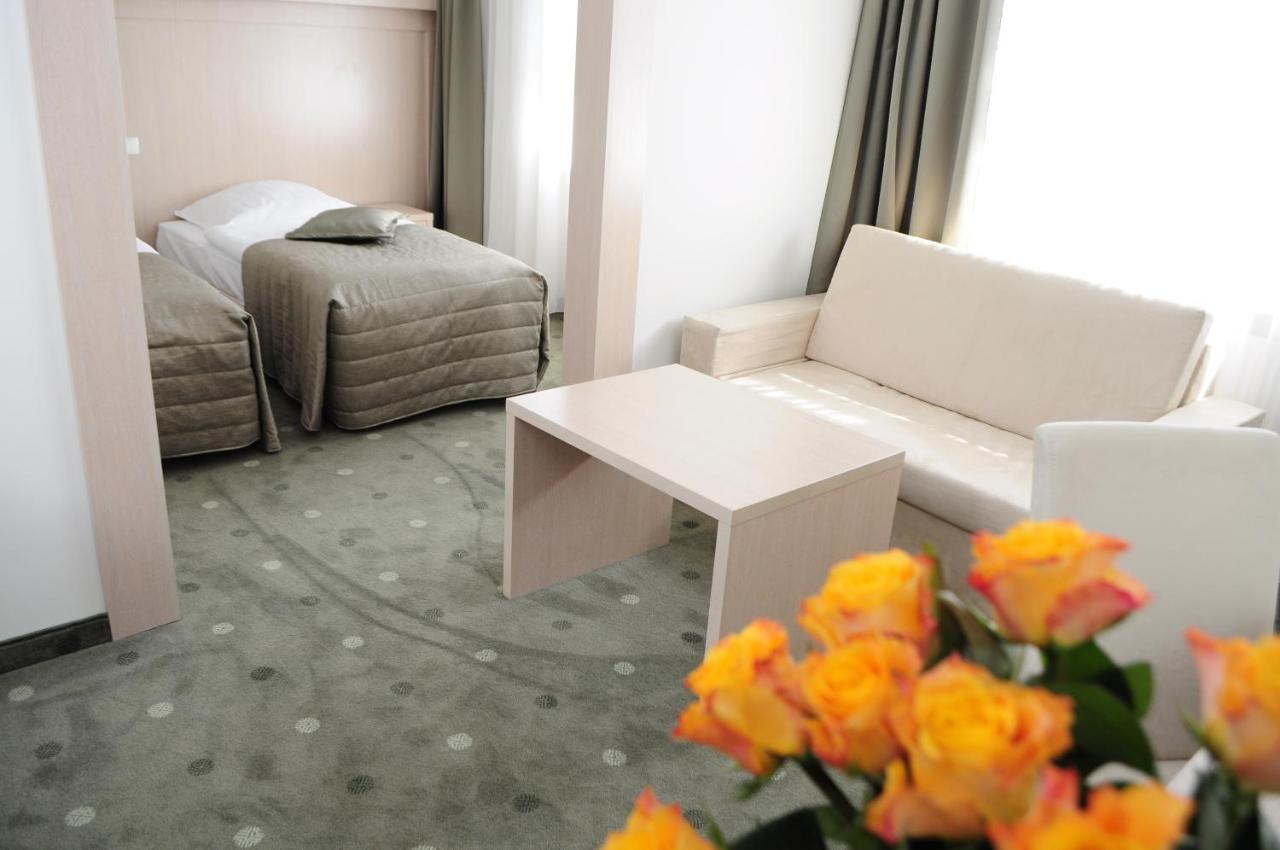 Hotel Cieplice Jelenia Góra Buitenkant foto